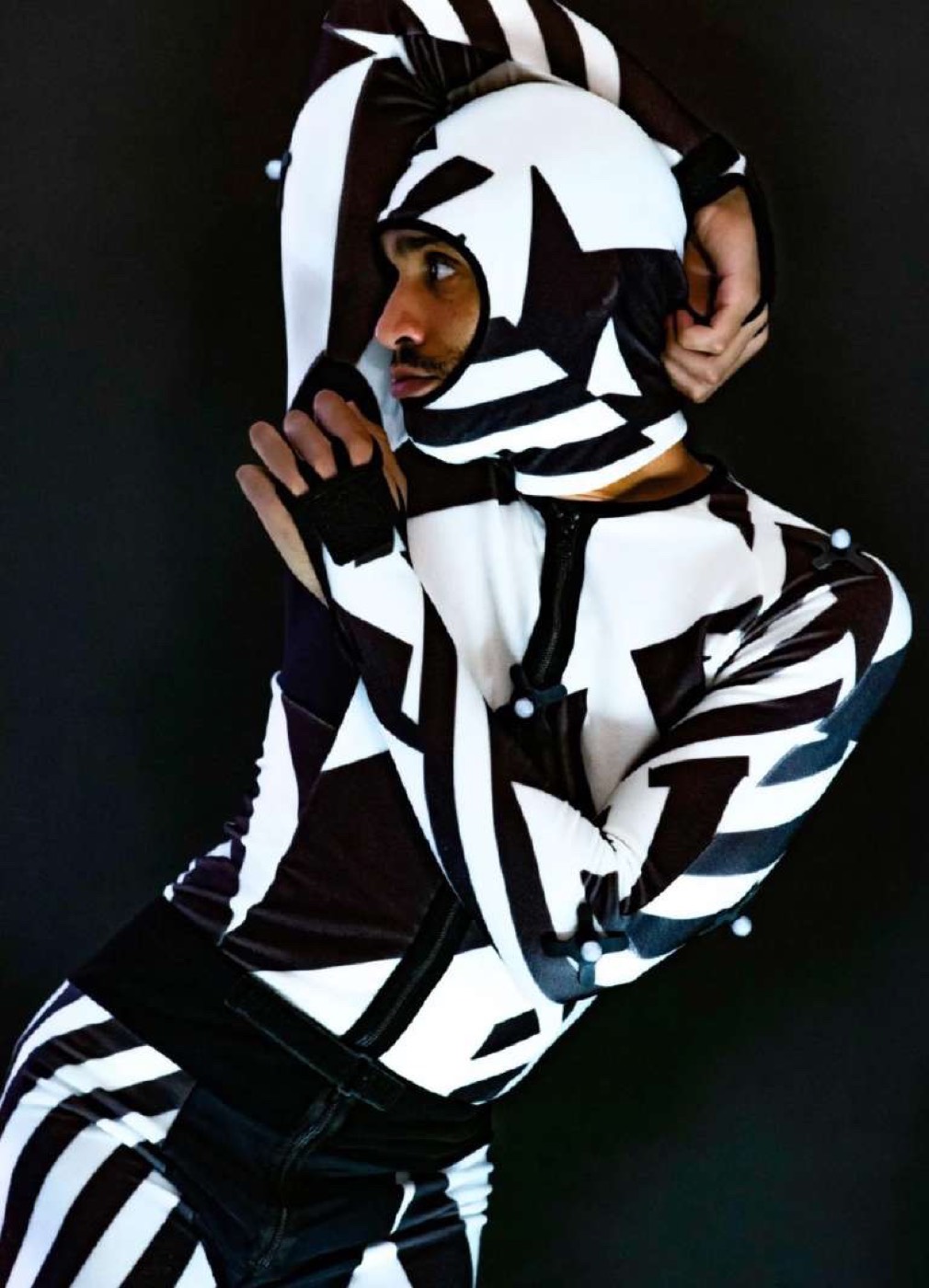 Dazzle: A Re-Assembly of Bodies — IP Dance, p. 84