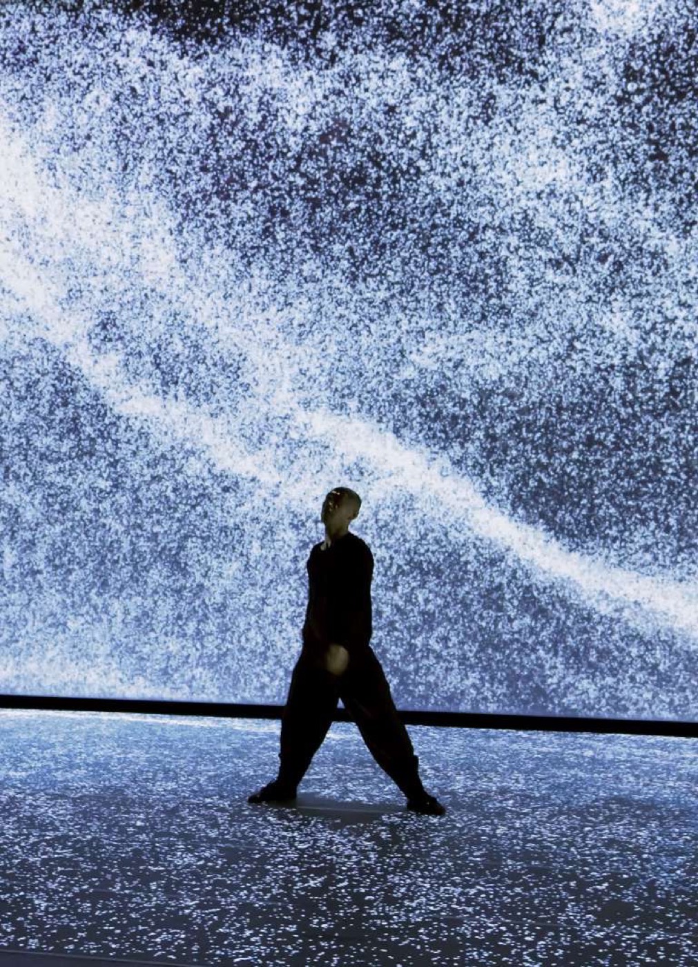 Hiroaki Umeda — danser dans la lumière — IP Dance, p. 104